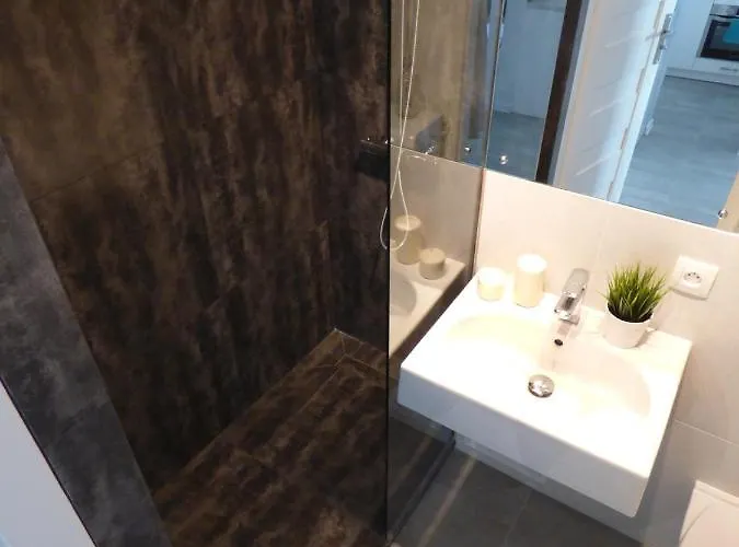 Plac Grzybowski By Bookinghost דירה