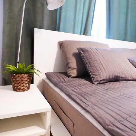 Plac Grzybowski By Bookinghost Apartman Varsó